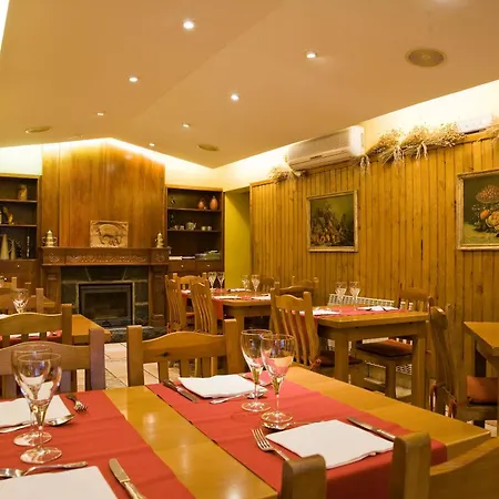 Hostal Rural Salazar-2