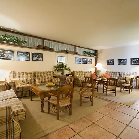 Hostal Rural Salazar-3